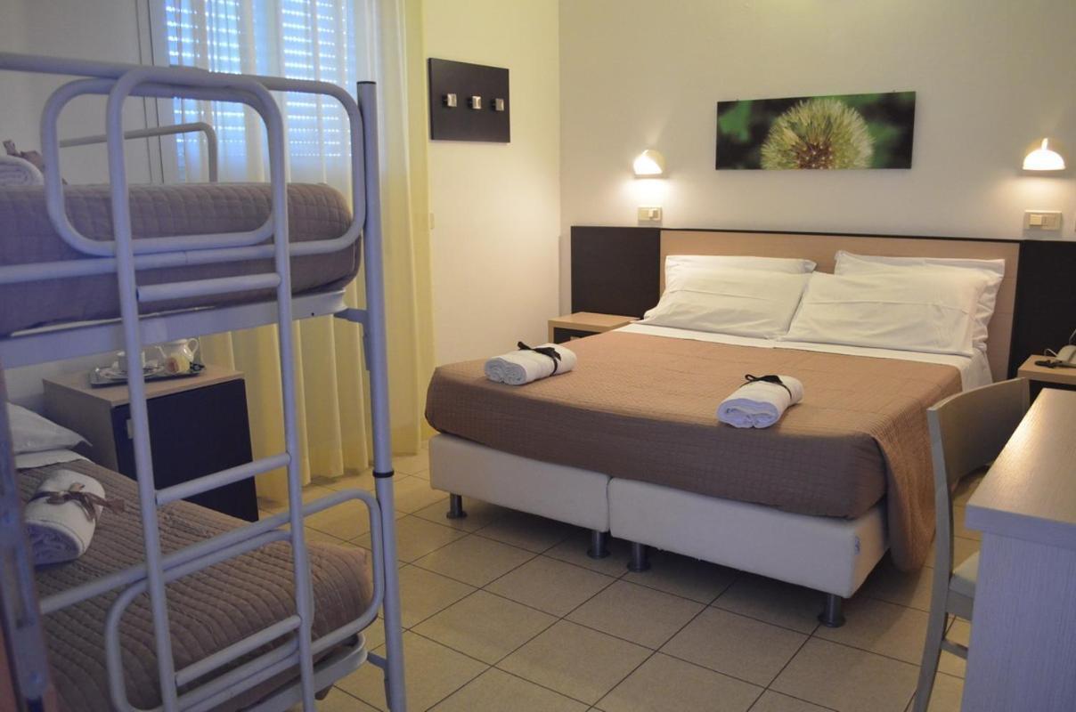 Hotel Europa Milano Marittima Habitación foto