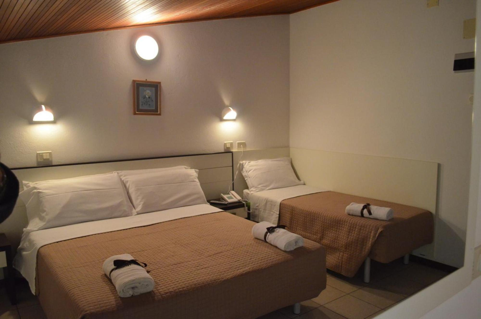 Hotel Europa Milano Marittima Habitación foto
